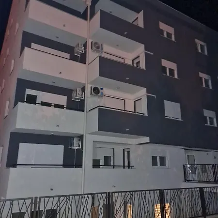 アパート Natura *